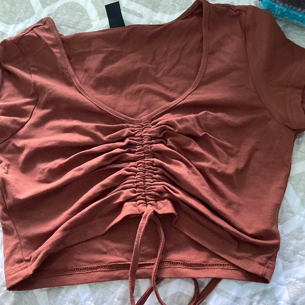 Tie top
